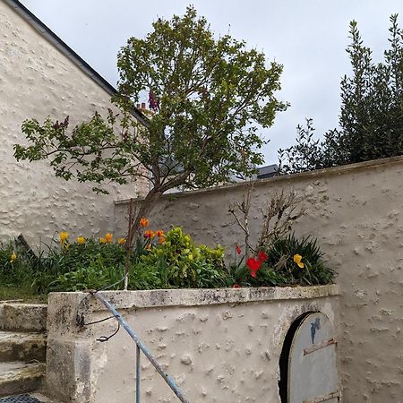 Hotel La Sourciere Beaugency Exterior foto