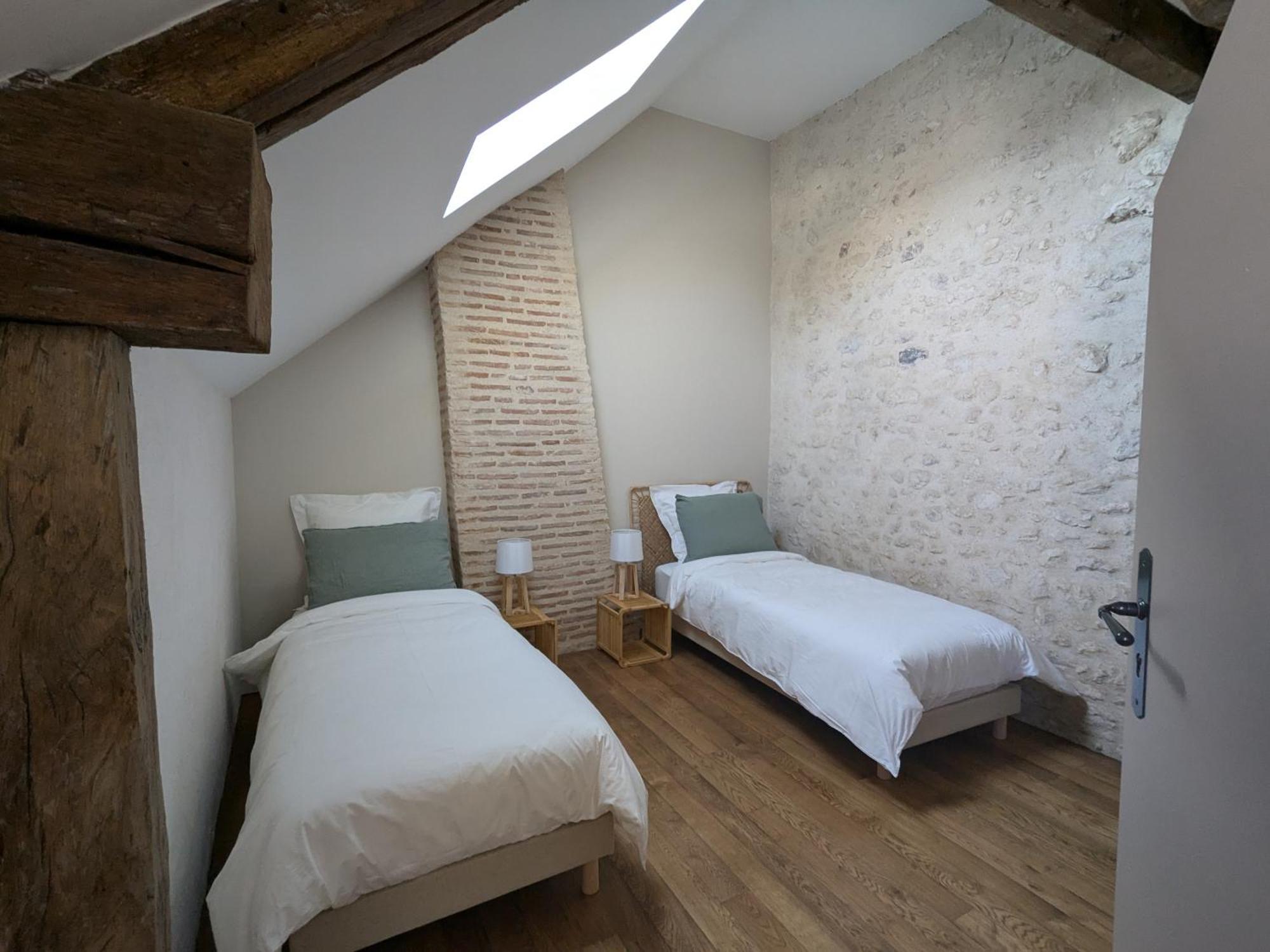 Hotel La Sourciere Beaugency Exterior foto